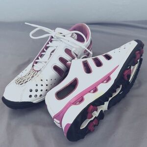 Adidas Women's Golf Shoes - Very Good to Excellent Condition - Size 9